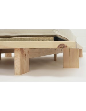 Sturdy feet to support the Japan Bed